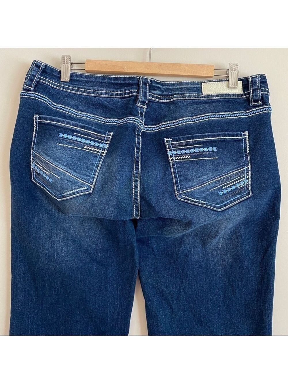 𝅺rock & Roll Cowgirl Riding Jeans Bootcut Women's Sz 33x32 Dark wash